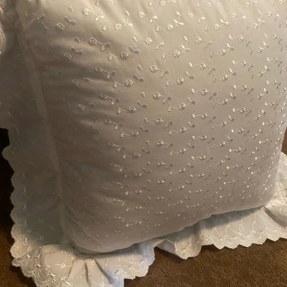 Decorative White Eyelet Embroidered Lace Pillow Removable 22” Beautiful - Picture 12 of 12